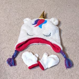 Toddler size winter hat and mittens